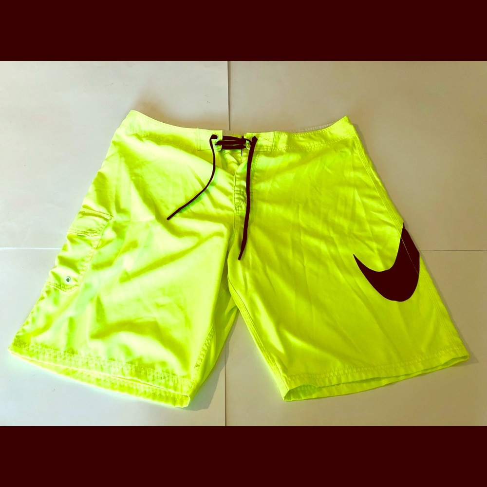 Nike men’s shorts board shorts sz28